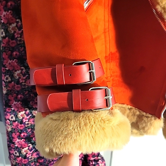 Heavy faux fur jacket - Picture 3 of 9